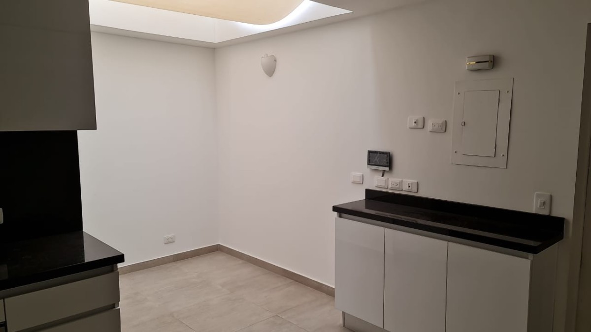 Apartamento En Venta - Santa Barbara Central, Bogota