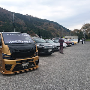 ハイエースバン TRH200V