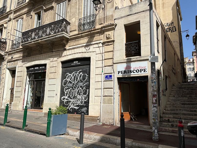 Location  locaux professionnels  67 m² à Marseille 2ème (13002), 1 200 €