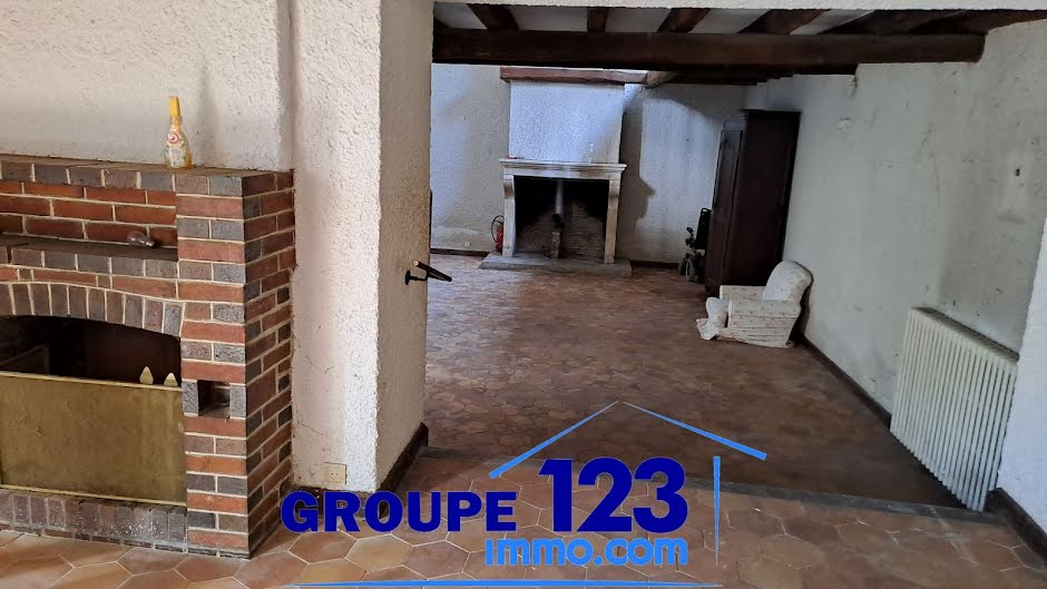 Vente maison 5 pièces 195 m² à Aillant-sur-Tholon (89110), 69 900 €