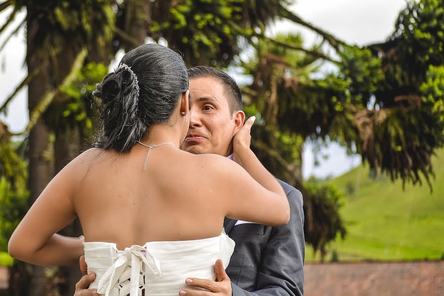 Wedding photographer Claudia Milena Usma (photographynewl). Photo of 12 July 2016