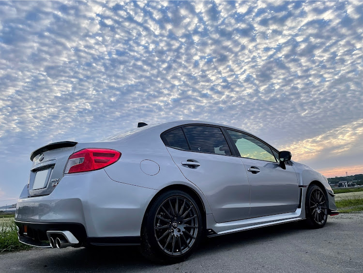 WRX S4の梅雨の中休みに先日・夕焼けコラボ・今日で緊急事態宣言解除・明日からまん延防止等重点措置に関するカスタム事例の投稿画像6枚目