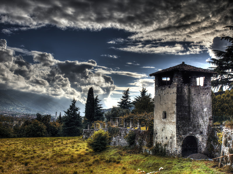 l'età di mezzo di danielegulberti