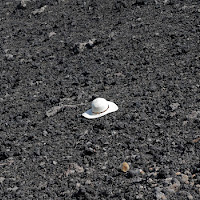 Un cappello bianco sull'Etna di 