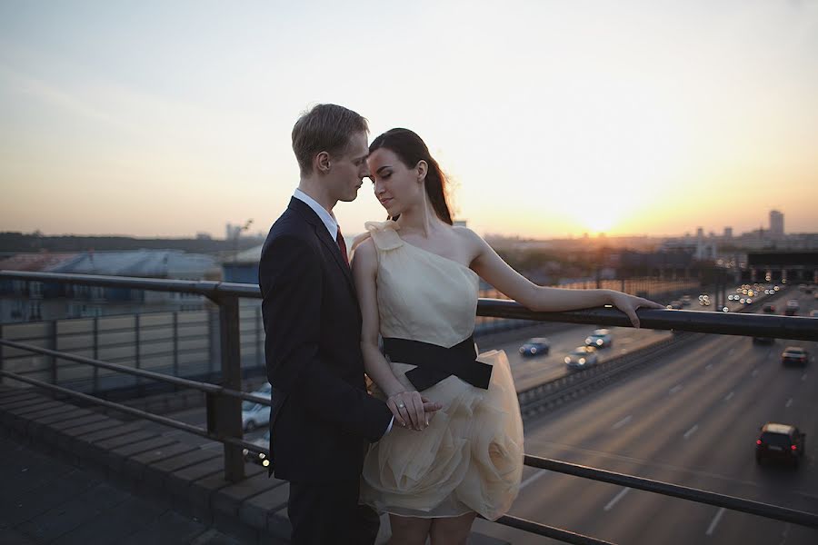 Wedding photographer Evgeniya Krasovskaya (alessa-white). Photo of 19 May 2014