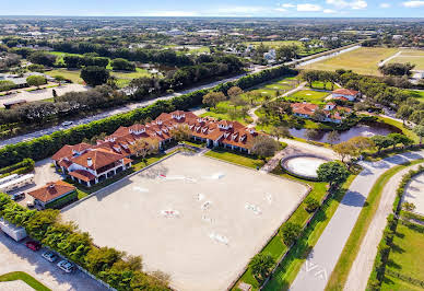 Maison avec piscine et terrasse 1