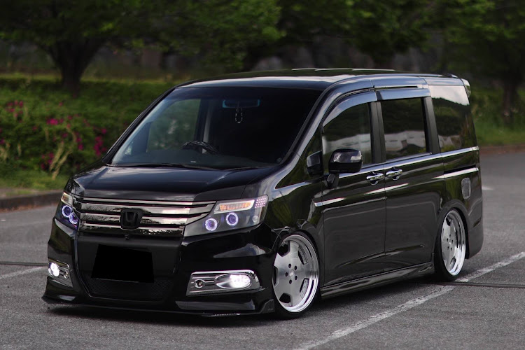ステップワゴンスパーダのステップ合同オフ会in栃木・新緑と愛車・レアコラボ・仲間に感謝・5月もよろしくお願いしますに関するカスタム事例の投稿画像2枚目
