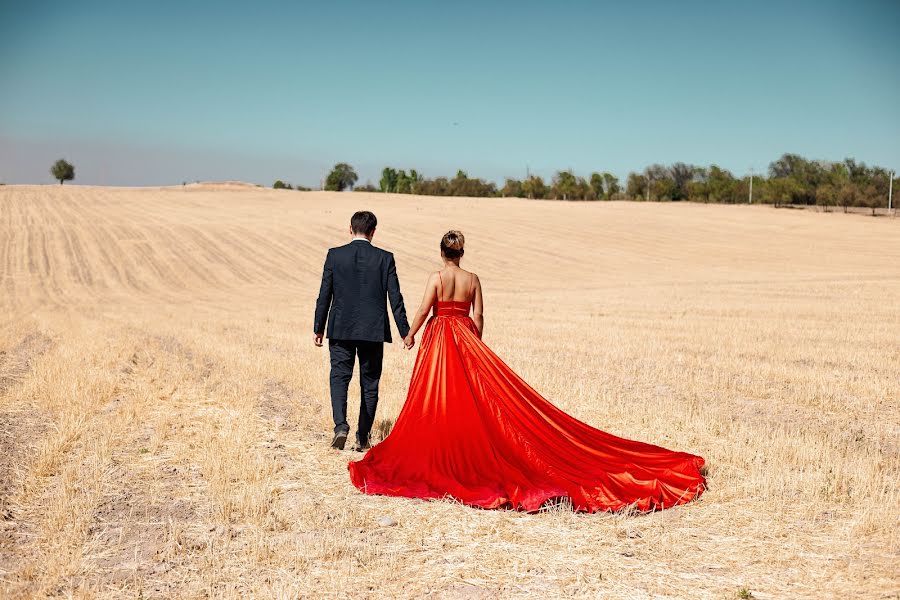 Fotografo di matrimoni Dastan Zhumanaly Uulu (dastanovski). Foto del 3 agosto 2020