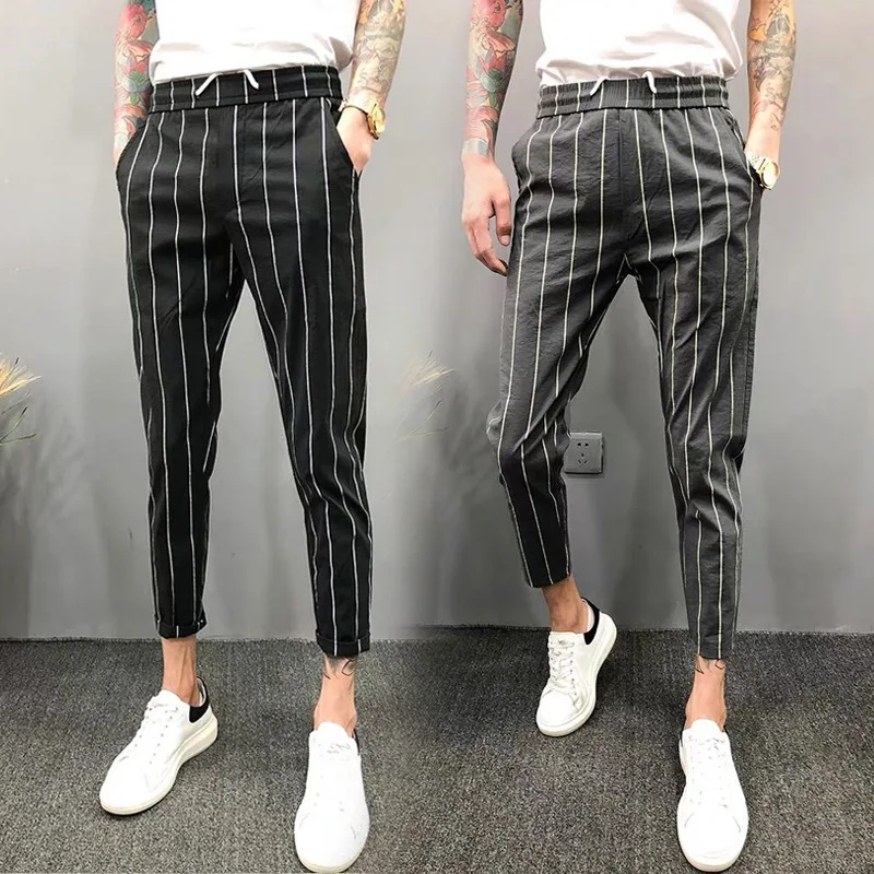 Prugaste Ležerne Slim Fit Pantalone do Zgloba, Učvršćujuće, Idealne za Proleće i Jesen, Moderne i Udobne