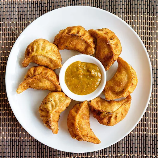 Chicken Fried Momos [8 Pieces]