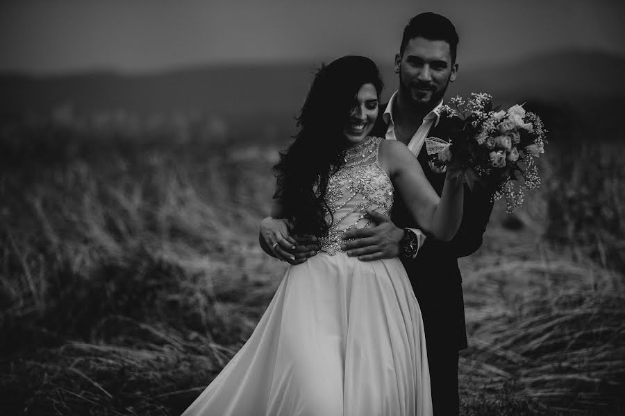 Fotógrafo de bodas Koray Onmaz (koraydesign). Foto del 4 de septiembre 2019