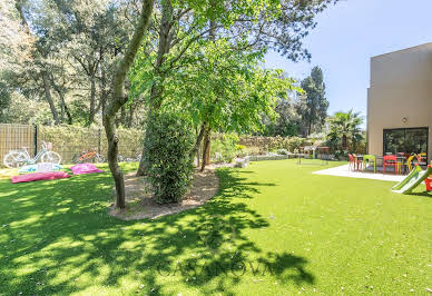 Maison avec piscine et terrasse 4