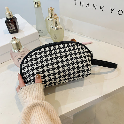 Title 6, Fashion Simple Travel Storage Cosmetic Bag. Sty...