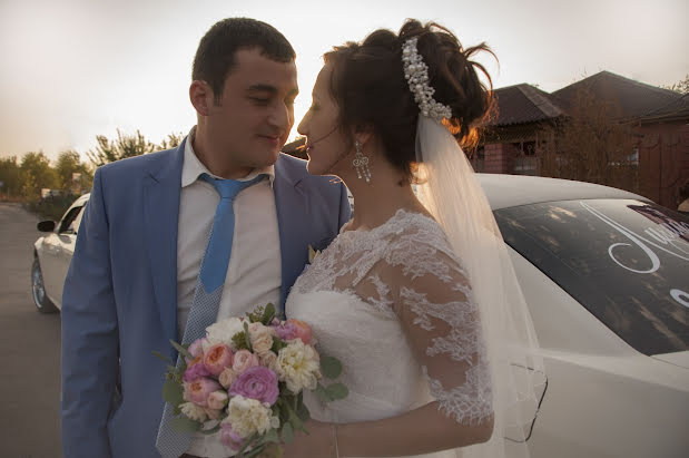 Fotógrafo de casamento Ekaterina Kuzmina (kyzminaekaterin). Foto de 12 de dezembro 2015