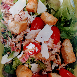 Classic Chicken BLT Salad