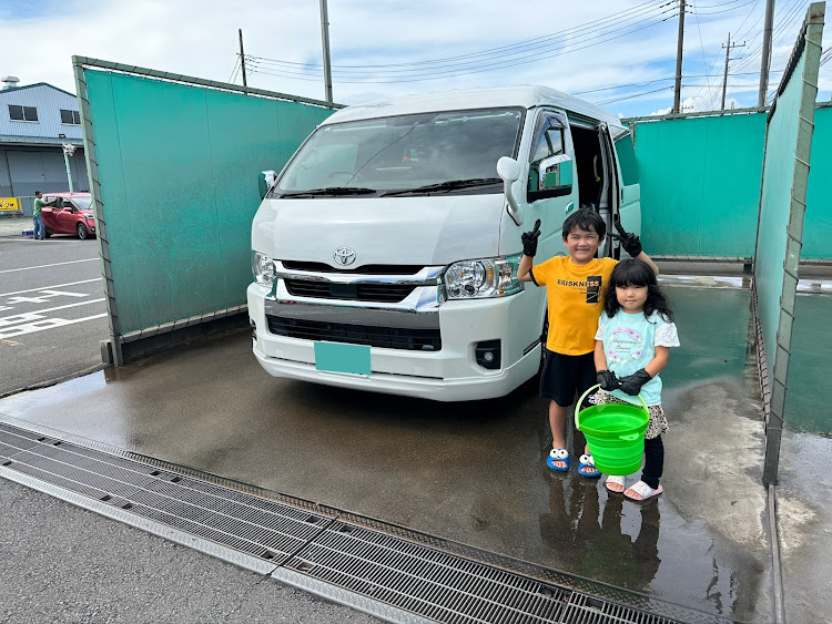 ハイエースワゴンのハイエースワイド・ハイエース・ミドルルーフ・TRH214W・洗車に関するカスタム事例の投稿画像1枚目