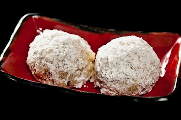 Snowball Cookies with Black Walnuts