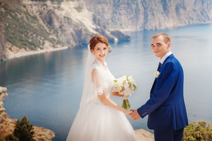 Fotografo di matrimoni Tatyana Tatarin (ozzzi). Foto del 2 novembre 2015