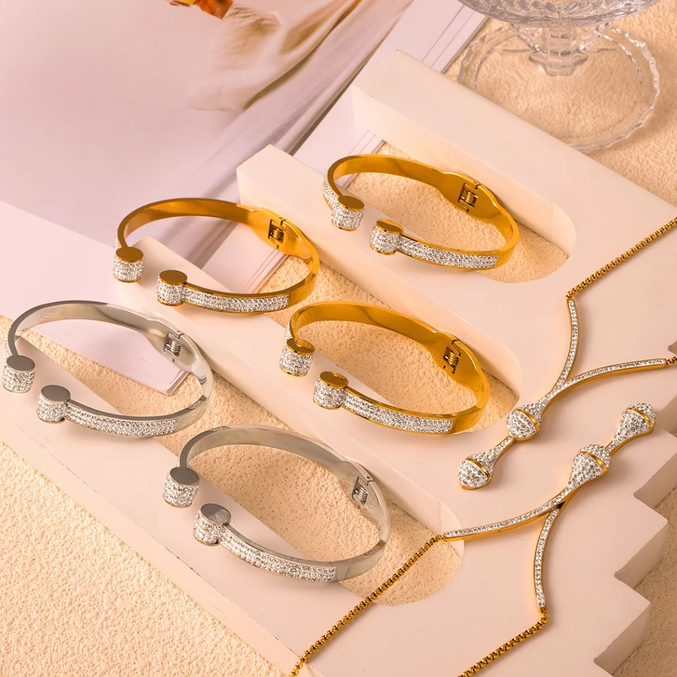 Armband Design Licht Luxe Titanium Staal Verguld Slangenbot Ketting Set Stijlvol Sieraad voor Dames