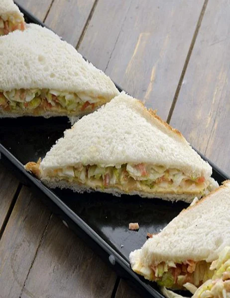 Coleslaw Sandwich