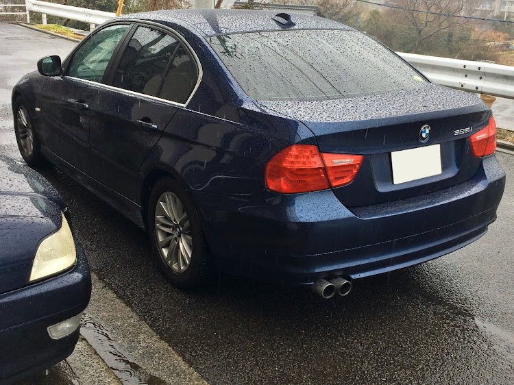 レパードのBMW 325i・親コラボ・Y33レパードに関するカスタム事例の投稿画像2枚目