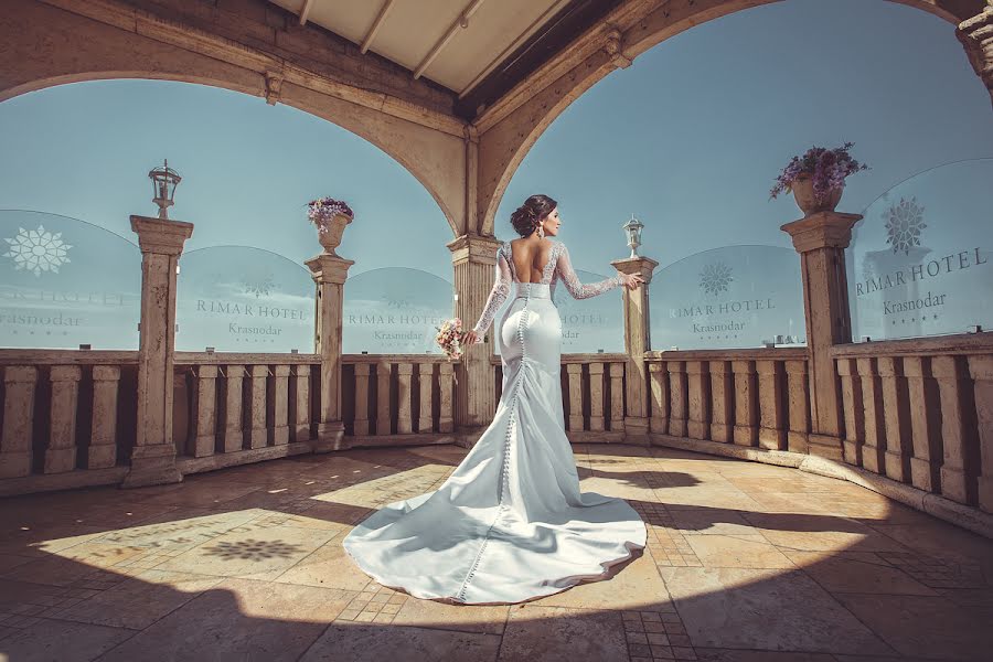 Fotógrafo de casamento Olga Lapshina (lapshina). Foto de 2 de janeiro 2016