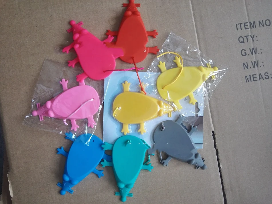 Butée de porte créative en caoutchouc silicone en forme de souris. Arrête efficacement les portes, protège les murs, design amusant et antidérapant.