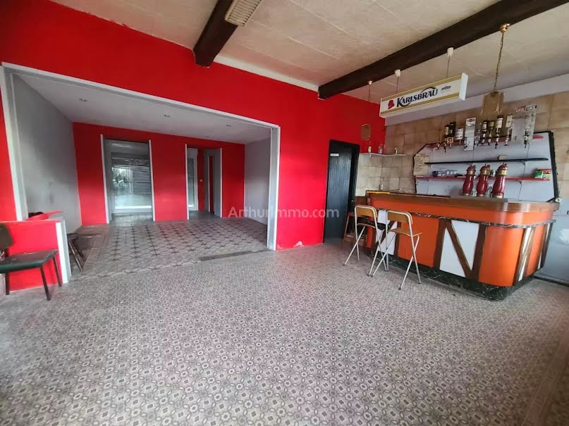 Vente maison 4 pièces 129 m² à Ham (80400), 98 000 €