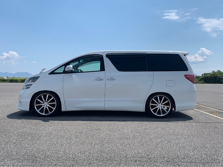 ヴェルファイアのうじまささんが投稿したカスタム事例の投稿画像8枚目