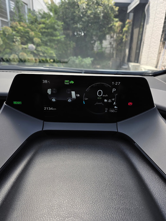 プリウスの武蔵野フーズ所沢工場・自宅の駐車場に関するカスタム事例の投稿画像6枚目