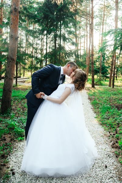 結婚式の写真家Regina Alekseeva (reginaaleks)。2017 10月16日の写真