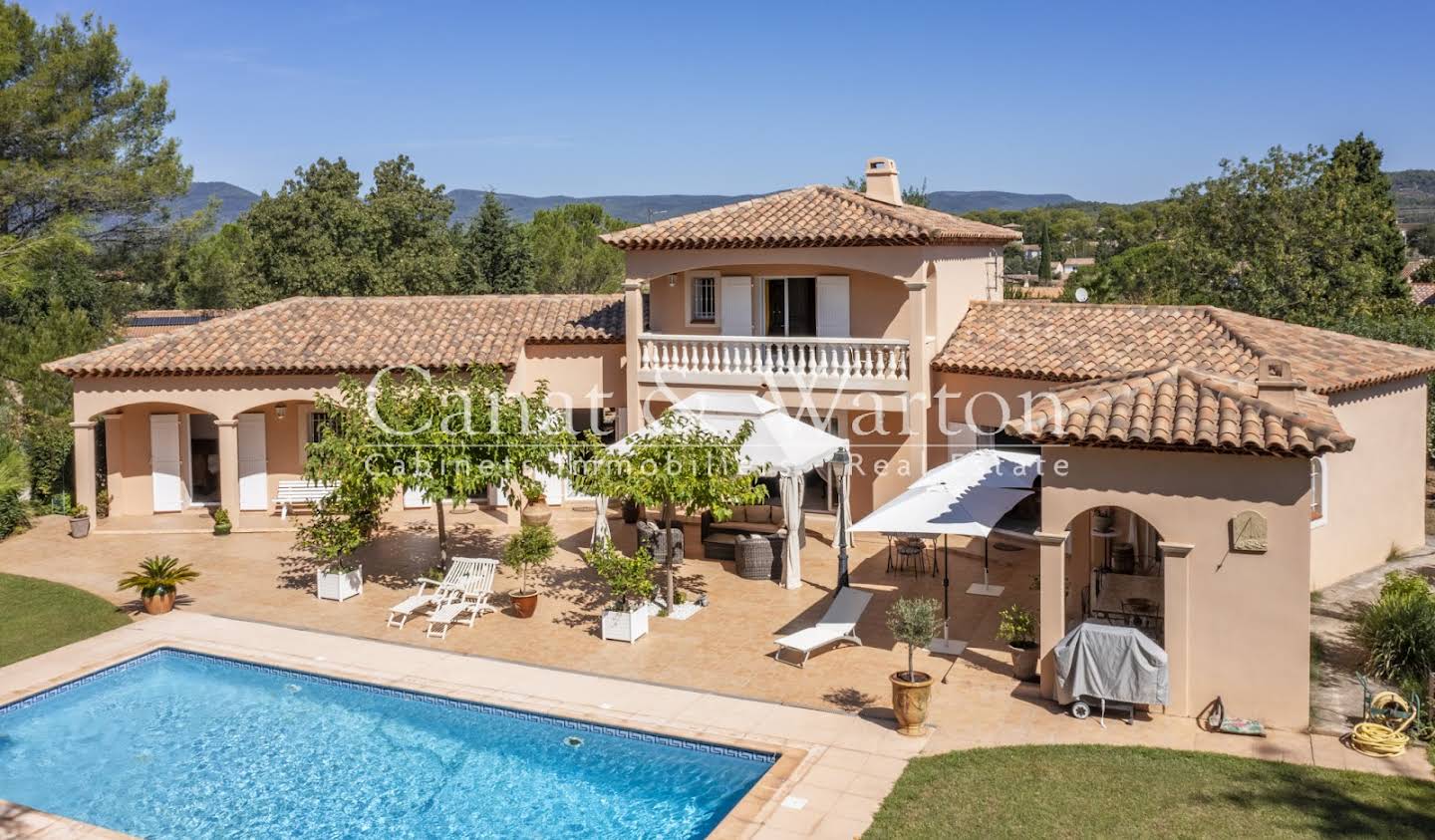 Villa with pool and terrace Pierrefeu-du-Var