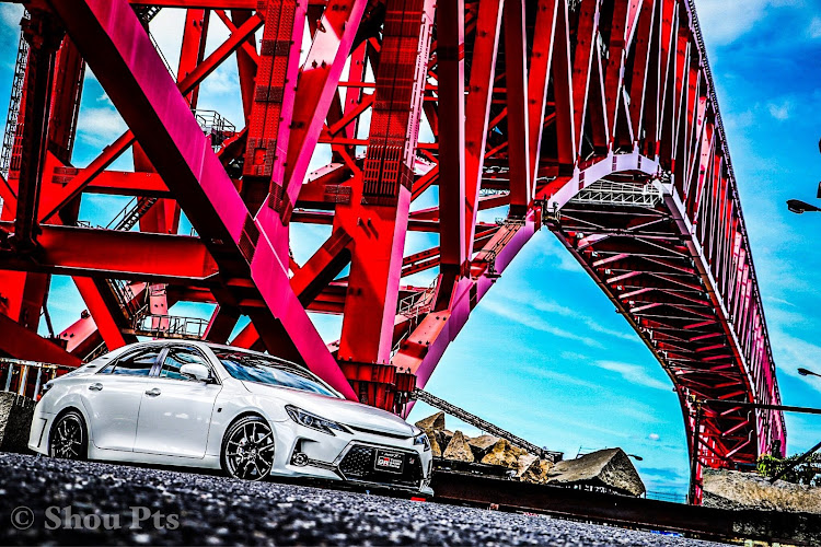 マークXの右斜め前写真展・TEAM XROSSに関するカスタム事例の投稿画像1枚目