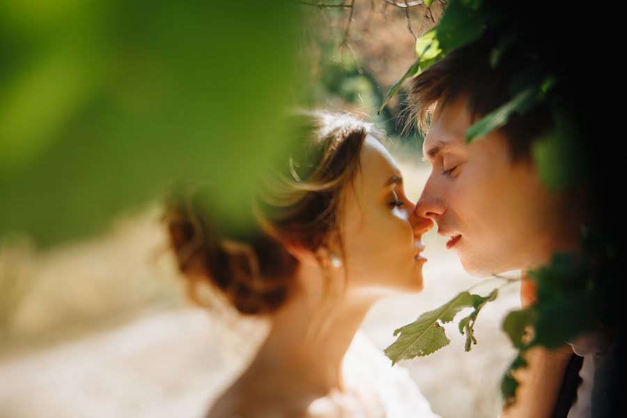 Wedding photographer Tolik Boev (tolikboev). Photo of 21 August 2017