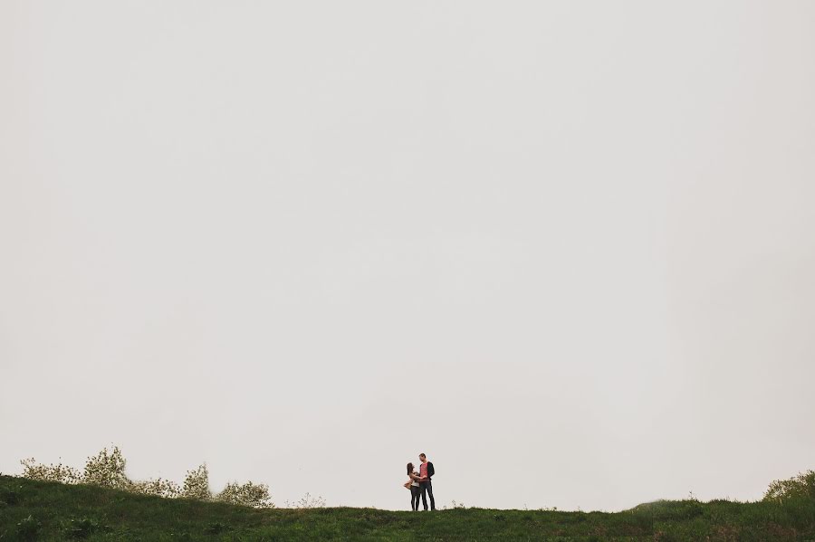 Wedding photographer Aleks Sukhomlin (twoheartsphoto). Photo of 4 May 2013