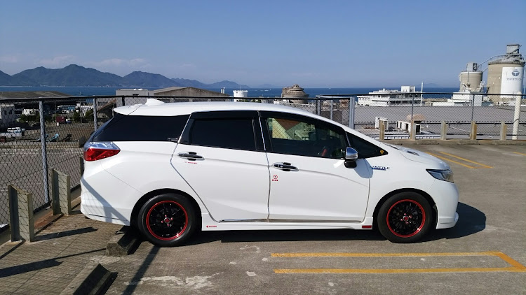 シャトルのこいつも愛車(≧∇≦)b・ドライブに関するカスタム事例の投稿画像1枚目
