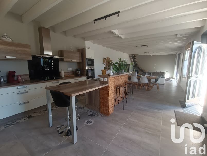 Vente maison 5 pièces 147 m² à Azay-le-Brûlé (79400), 224 000 €