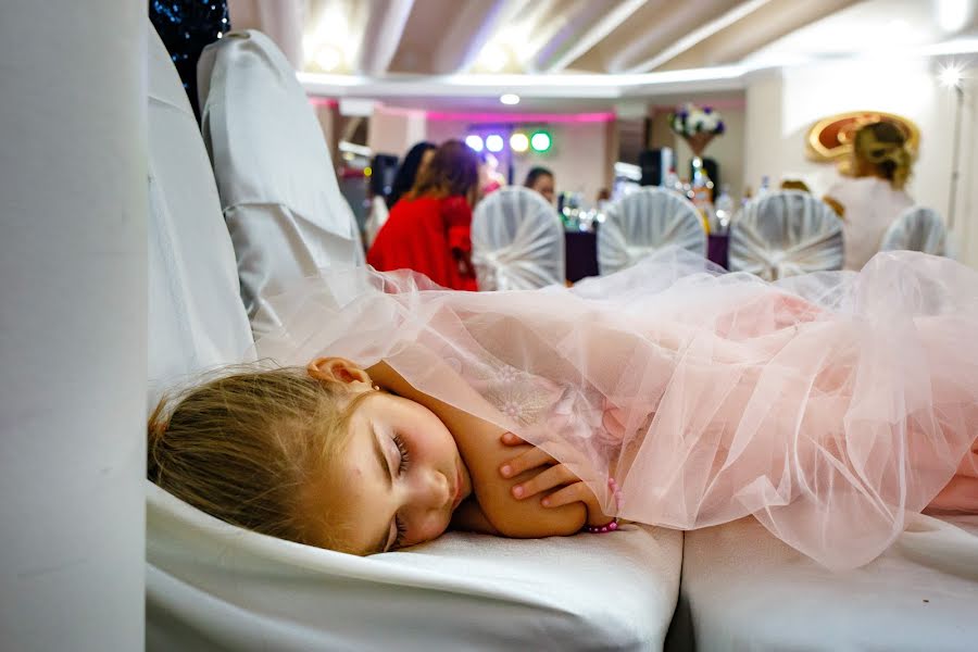 Fotógrafo de casamento Magdalena Gheonea (magdagheonea). Foto de 13 de outubro 2018