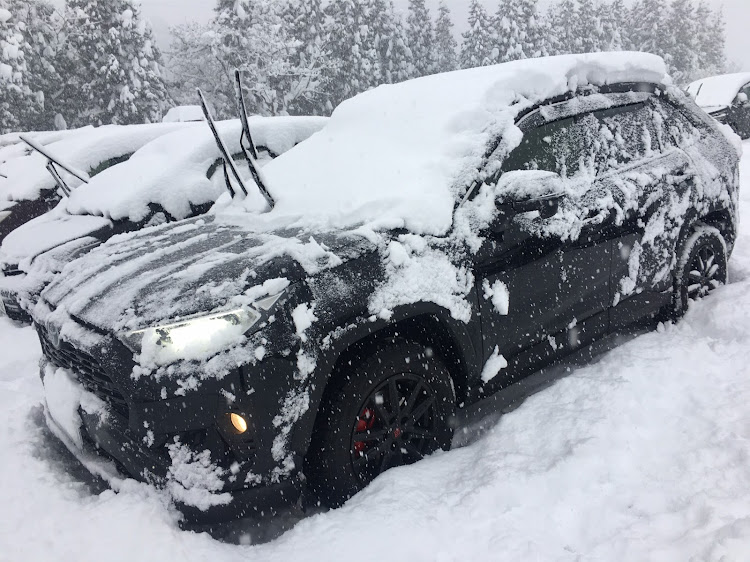 RAV4の年末寒波・二ノックスに関するカスタム事例の投稿画像2枚目