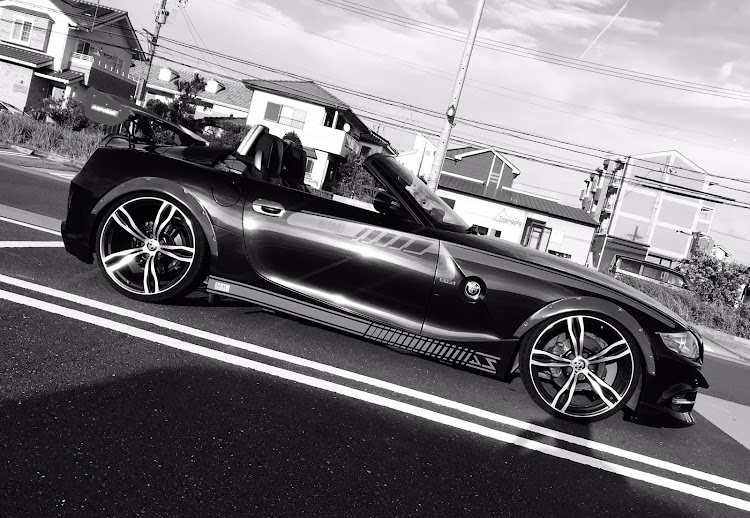 Z4 ロードスターのダンディ.スズキさんが投稿したカスタム事例の投稿画像3枚目