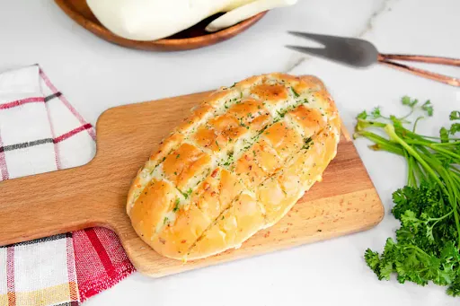 Pull-Apart Garlic Bread (With Cheese)