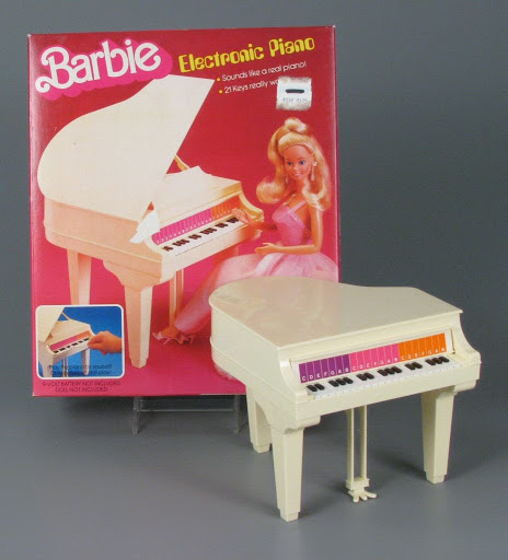 piano barbie
