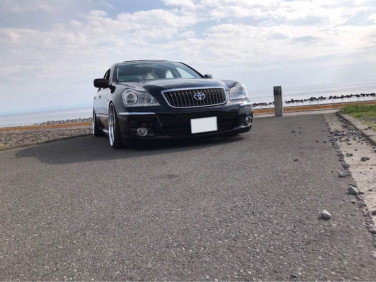クラウンマジェスタのドライブ・車高調整・18 マジェスタ・海と愛車に関するカスタム事例の投稿画像1枚目