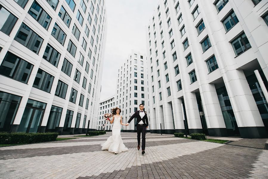 Fotografo di matrimoni Zhenya Garton (garton). Foto del 9 agosto 2016