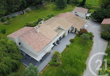 Villa 1