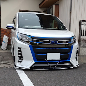 ノア ZRR85W