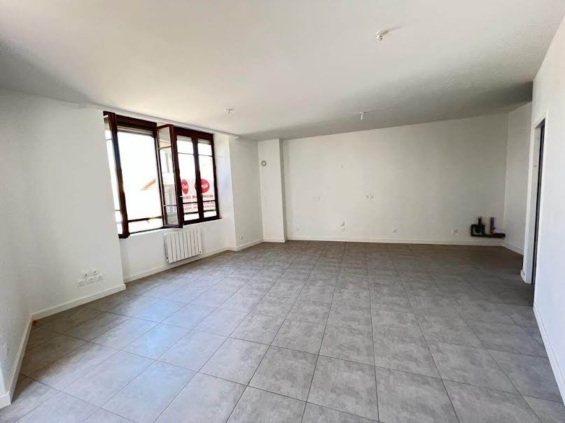 Vente appartement 3 pièces 95 m² à Saint-Laurent-du-Pont (38380), 152 000 €