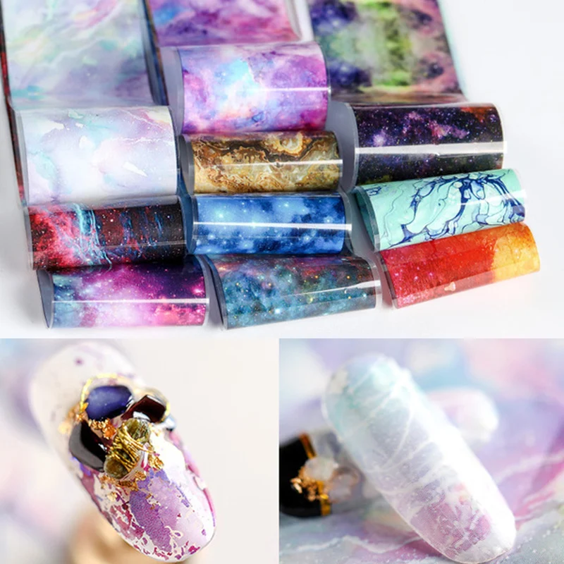 Beliebte Nagelapplikationen Retro-Nachthimmel Sternenpapier für atemberaubende Nail-Art Designs. Glitzernde Sterne für Nägel.