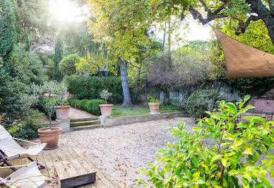 Maison avec piscine et jardin 2