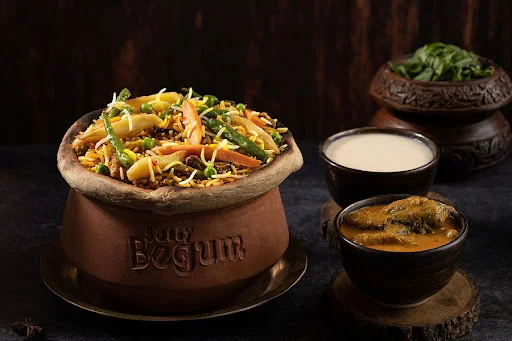 Hyderabadi Vegetarian Dum Biryani Handi [1/2 Kg]